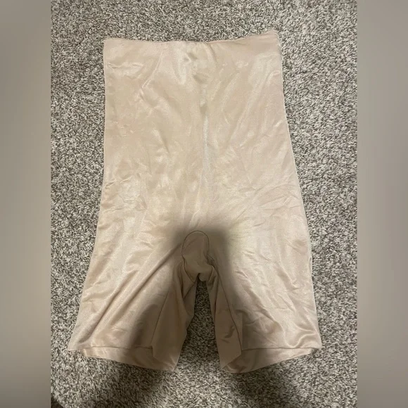 SPANX - Picture 1 of 2